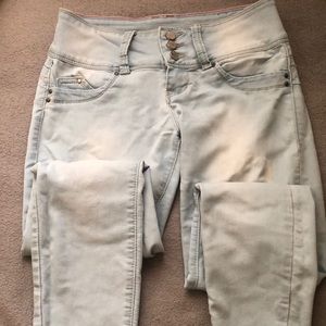 YMI cropped jeans